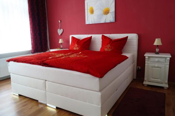 Ferienwohnung Schlossblick Altenburg, Брондау Пәтер Альтенбург Saxon Castle and Heathland