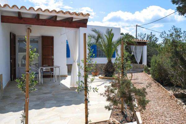VIVIENDAS ES CARNATGE, Брондау Демалыс үйі Playa Migjorn Formentera