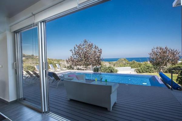Villa Kono Sunshine - Luxury 4 Bedroom Cape Greco - Villa Close To Beach, Брондау Вилла Protaras Famagusta