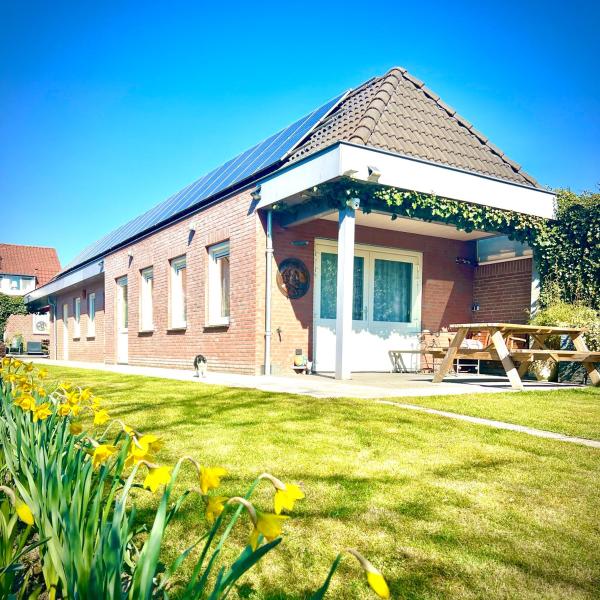 Rooi Bij de Knoptoren B&B, Брондау Таңертеңгі аспен бірге түндеу Sint-Oedenrode Noord-Brabant