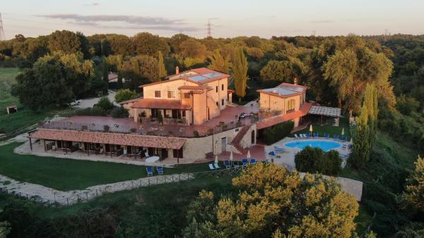Agriturismo Podere S. Croce, Брондау Ауыл үйі Montemerano қаласындағы жүзу бассейні бар қонақ үйлер, Жүзу бассейні