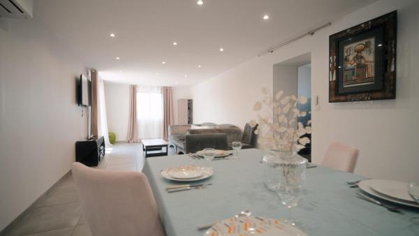 Agréable Villa pour 8 personnes, Брондау Вилла Pont-du-Chateau 