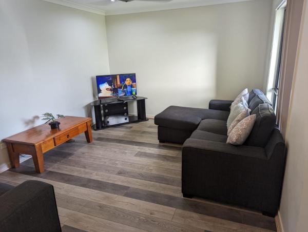 Christa's 4Bedroom Entire Private House Gladstone City, Брондау Демалыс үйі Gladstone Southern Great Barrier Reef