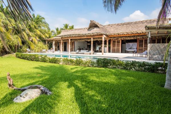 Oceanfront Casa Rhino, Брондау Вилла Paso Hondo Oaxaca