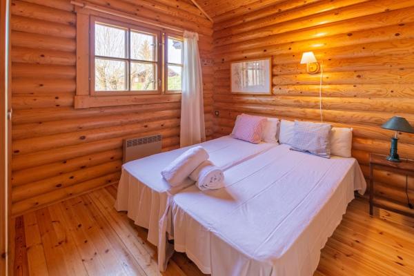 La Cabane de Bajanda, Брондау Демалыс үйі Estavar 