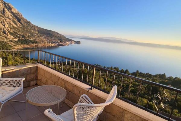 Holiday home Linda, Брондау Демалыс үйі Kržanići Split-Dalmatia County