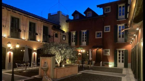 La Corte di Vicolo Torre, Брондау  Uboldo Lombardy