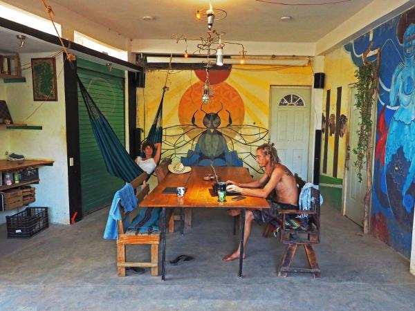Limbo Hostel, Брондау Хостел Puerto Escondido қаласындағы хостелдер, Хостел