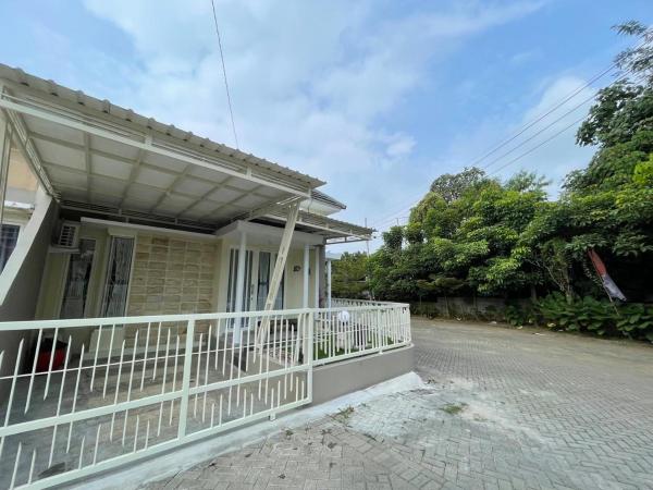 Andaru Villa Batu, Брондау  Karangploso East Java