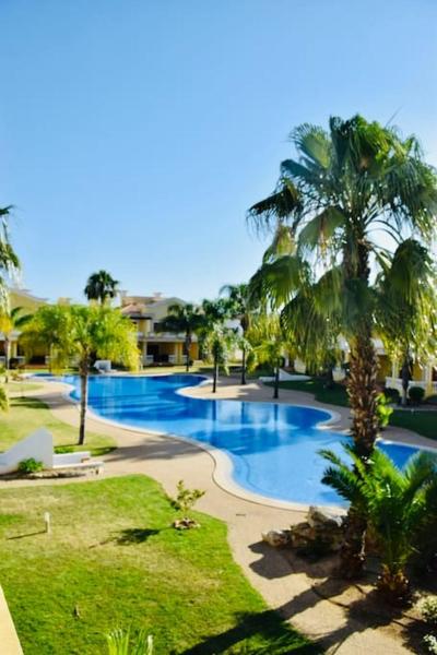 Sunny Modern, Luxurious Villa T3, close to Golf and Beach, Брондау  Alvisquer қаласындағы жүзу бассейні бар қонақ үйлер, Жүзу бассейні