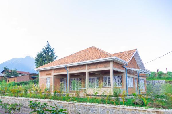 Future4Kids Kinigi Guest House By Isange paradise resort, Брондау  Kinigi Rwanda