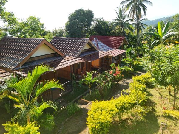 Anak rinjani guesthouse, Брондау  Bayan Ломбок