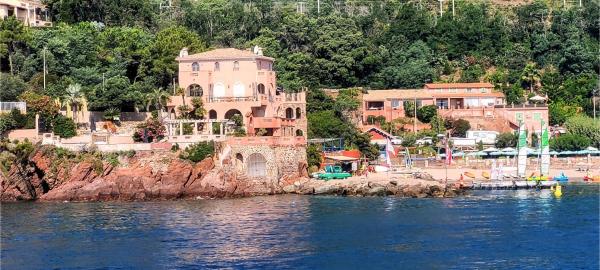 Villa de prestige en bord de mer dans la baie de Cannes, Брондау  Теуль-Сюр-Мер Alpes-Maritimes