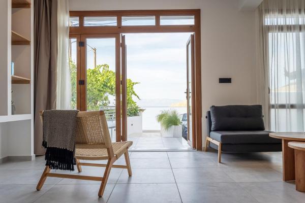 Icon seaside apartments, Брондау  Chios Airport Chios