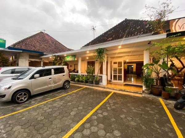Parikesit Guest House, Брондау  Timuran Yogyakarta Province
