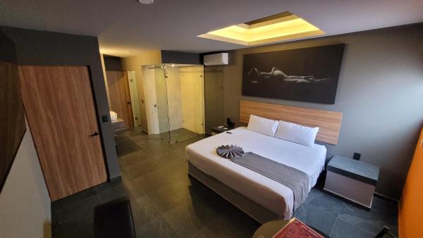 4Play Motel, Брондау Мотель Santa Cruz Santiago de Queretaro
