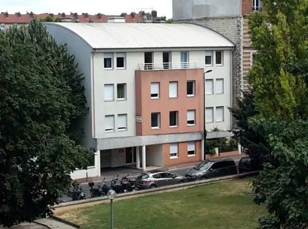 Residence Erasmus, Брондау  Malakoff Аньер-сюр-Сен