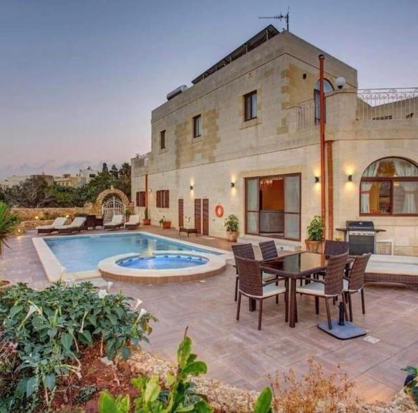 Country Views Villa Victoria, Брондау Вилла Victoria Гоцо