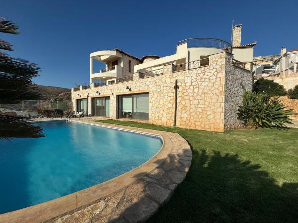 Stone Villa Saronida, Брондау  Saronida қаласындағы жүзу бассейні бар қонақ үйлер, Жүзу бассейні