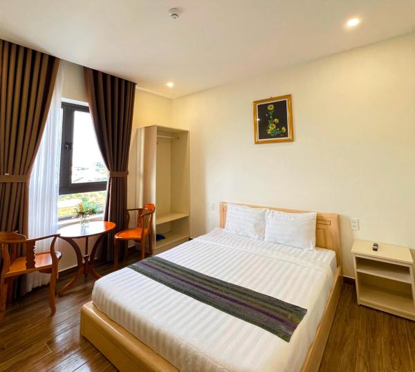 Villa Phong Vân, Брондау  Trai Mat Lam Dong
