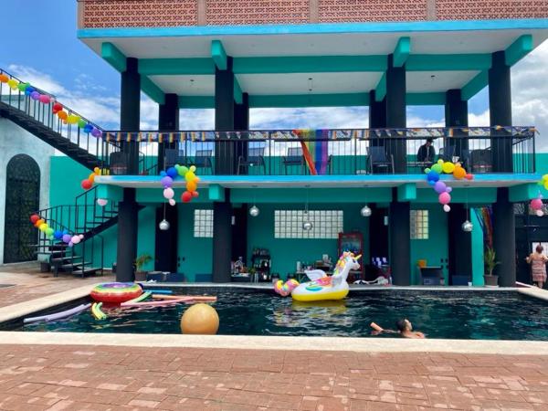 Confetti Pool Club, Брондау  San Pablo Villa de Mitla Oaxaca
