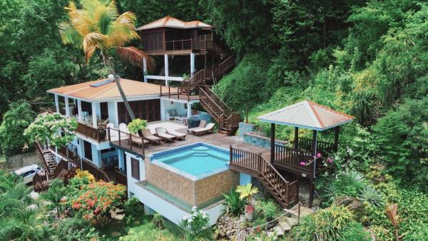 Moringa Villa Master Suite, Брондау  Soufriere қаласындағы жүзу бассейні бар қонақ үйлер, Жүзу бассейні