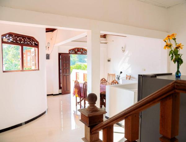 Surfing Guest House, Брондау  Matara Matara District, Weherahena Buddhist Temple маңындағы