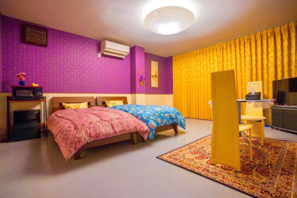 犬山モダンルーム, Брондау  Inuyama Aichi