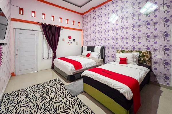 RedDoorz Syariah at Anggia & Anaqi Homestay Pagar Alam, Брондау  Pagaralam Sumatra