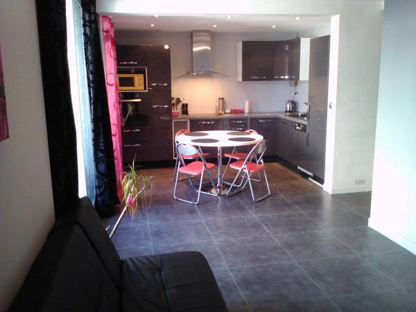 Chambre Privée dans un appartement en colocation A1C2, Брондау  Seyssinet-Pariset Rhône-Alps