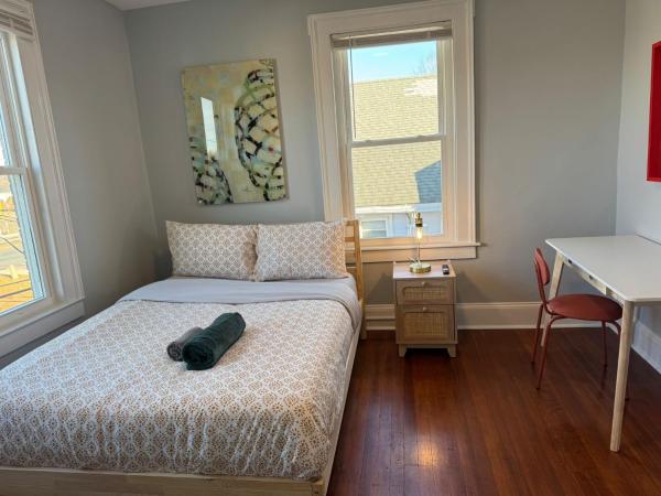 private room in middletown 4 minute to wesleyan univ, Брондау  Middletown. Connecticut