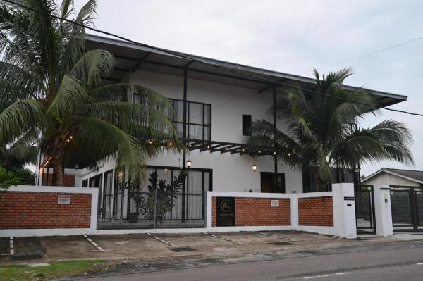 Villa Puspa - Larkin Bungalow Homestay, Брондау  Johor Bahru Johor