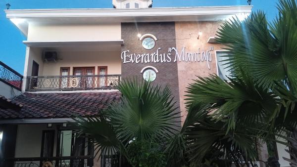 Everardus Mantap Guest House, Брондау  Ngurblut Maluku