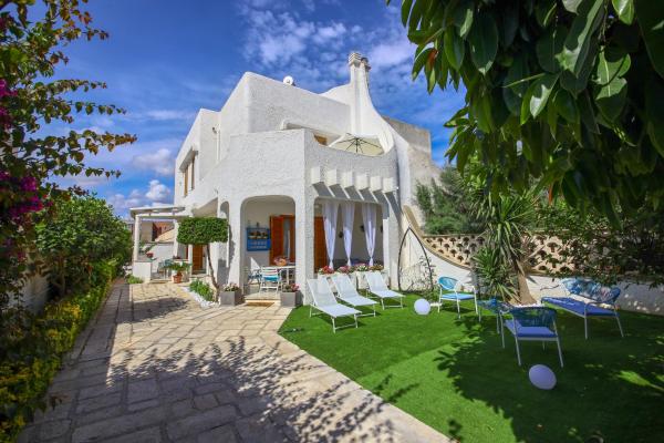 Villa Vera, accesso al mare, vista Castello, AC, Брондау  Brindisi Salento