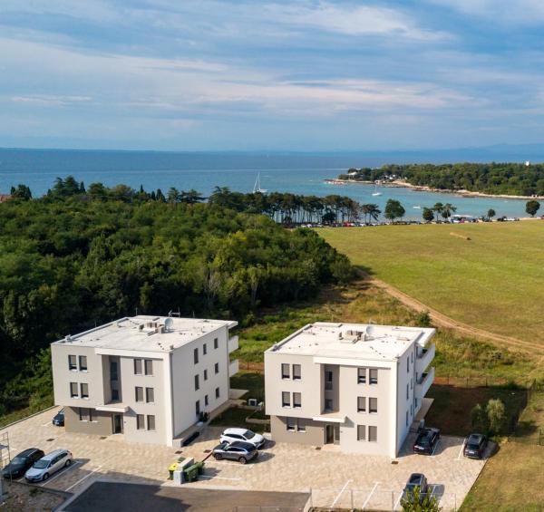 Baden Resort Bašanija, Umag-with Sea View, Parking and 300m from the beach, Брондау  Bašanija Umag Riviera