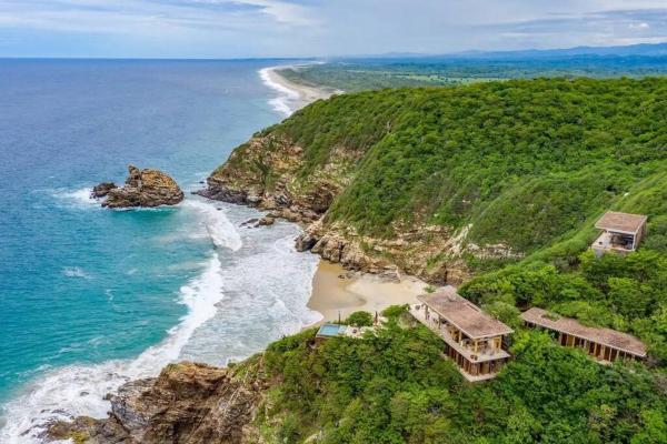 Gran Chicatana Spectacular Beach Front Villas, Брондау  Mazunte Oaxaca, Ventanilla Beach маңындағы