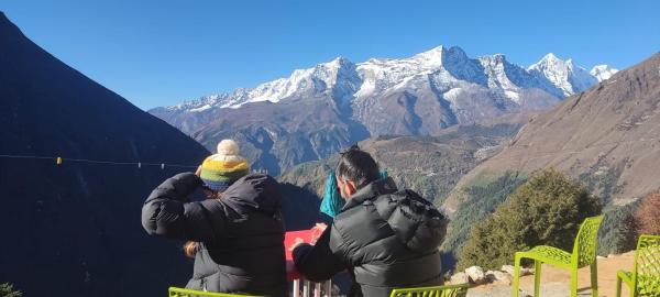 Trekkers Lodge, Брондау  Thyāngboche 1st province