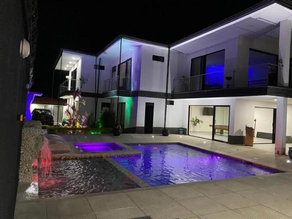 Chalet El Pilar Bacelona Quindio, Брондау Шале  