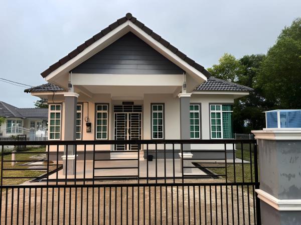 ANJUNG SARA Homestay, Брондау  Pasir Puteh Kelantan
