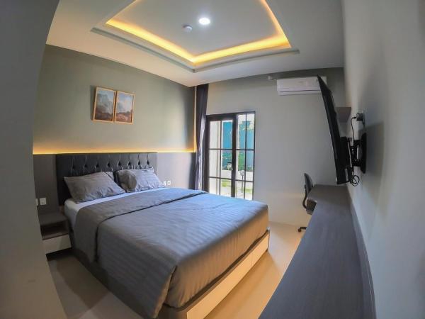 The Pavilion, Брондау  Kanggraksan West Java