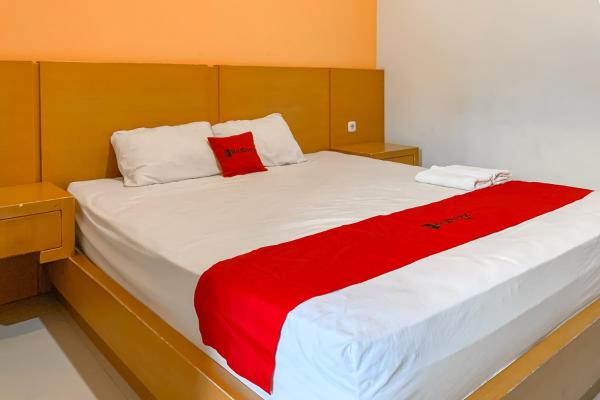 RedDoorz at My Home Haurgeulis Indramayu, Брондау  Baoen West Java