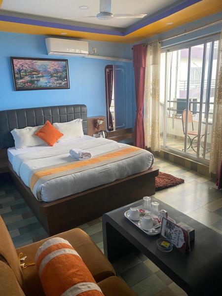 Hotel Holiday Home, Брондау  Bākhri Kharka 