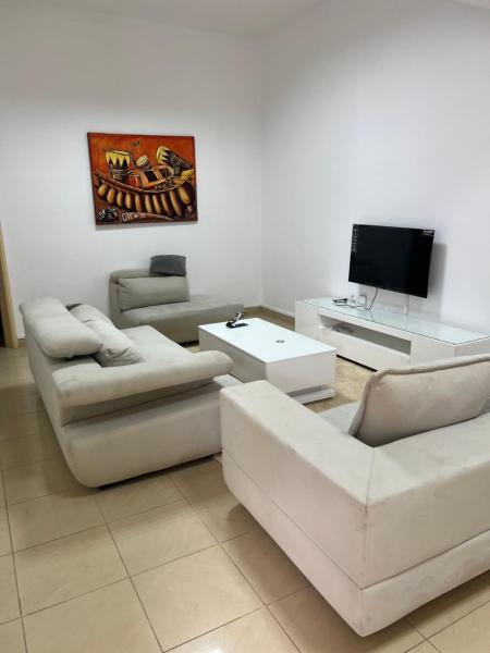 Moradia no Centro da Cidade, Брондау  Luanda Angola