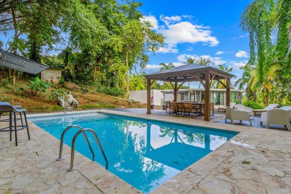 Unique Rainforest Villa, Pool Modern Comforts, Брондау  Rio Grande Пуэрто-Рико