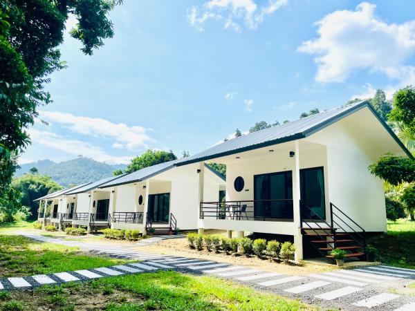 Khaosok River Hills Resort, Брондау  Khao Sok Surat Thani Province