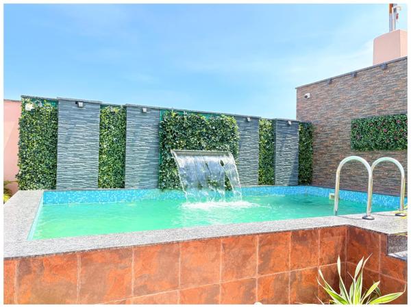 Near Jagannatha Temple Puri RGH-Grand Heritage #Rooftop Pool, Брондау  Puri Orissa