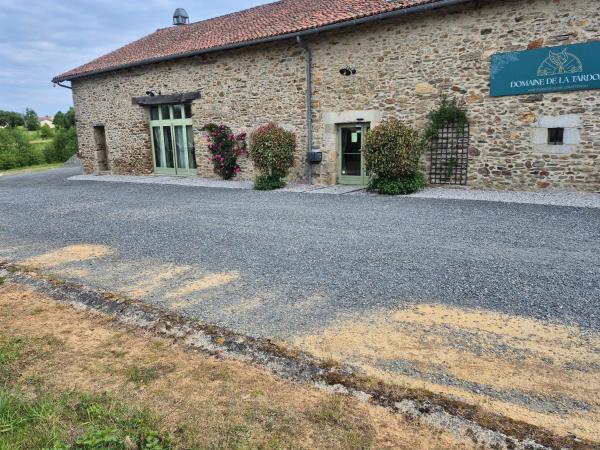 Domaine de la Tardoire, Брондау  Oradour-sur-Vayres 