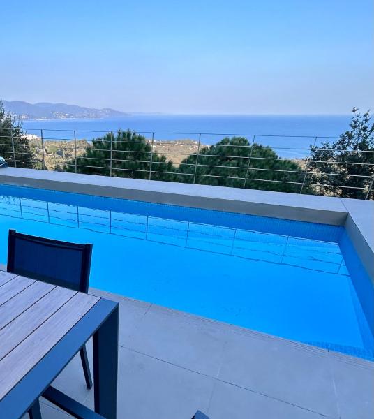 Villa Alta Benat, vue mer exceptionnelle, piscine, Брондау  Bormes-Les-Mimosas Mimosa Road