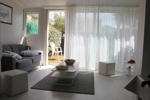 Jolie Villa bord de mer accès direct, Брондау  Фронтиньян Hérault