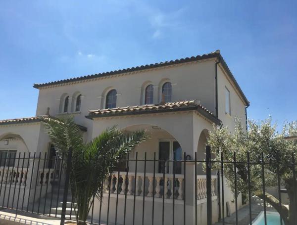 Villa charmante avec piscine à Saint-Gilles, Брондау  Saint-Gilles Camargue, Musee de la Maison Romane маңындағы